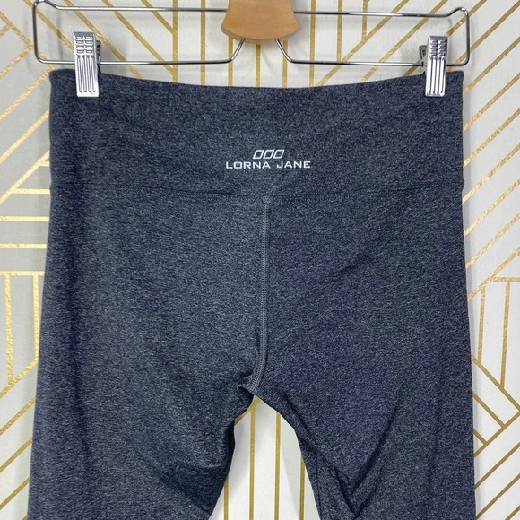 Lorna Jane Asha Chevron Gray Cropped Mesh Leggings Size US Small - Picture 9 of 12
